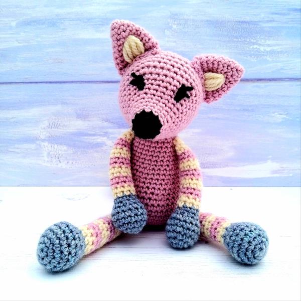 Wee Woolly Wonderfuls: Luxury Fox Crochet Kit - 022722