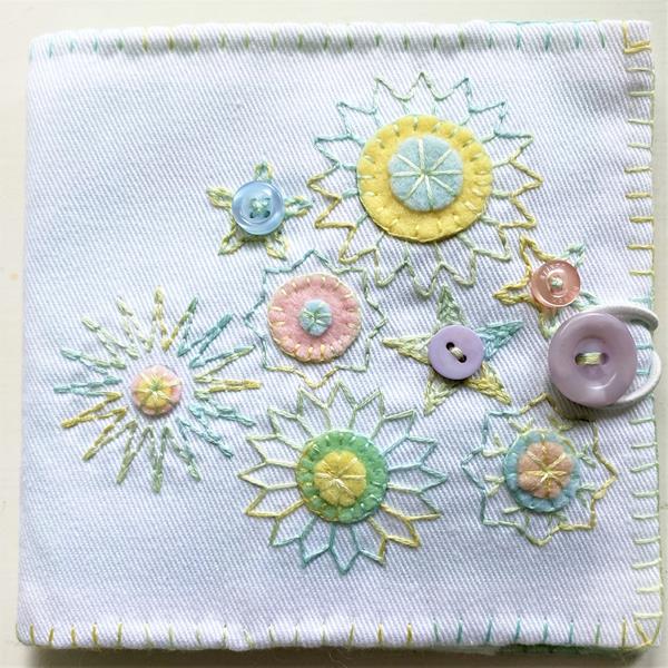 Dizzy & Creative The Cogs Embroidered Needlecase Kit - 040582