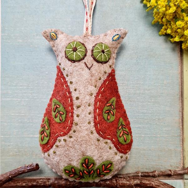 Corinne Lapierre Owl Folk Embroidered Mini Kit - 183374