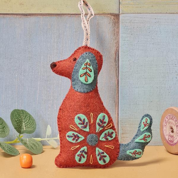 Corinne Lapierre Folk Embroidered Dog Mini Kit - 490682