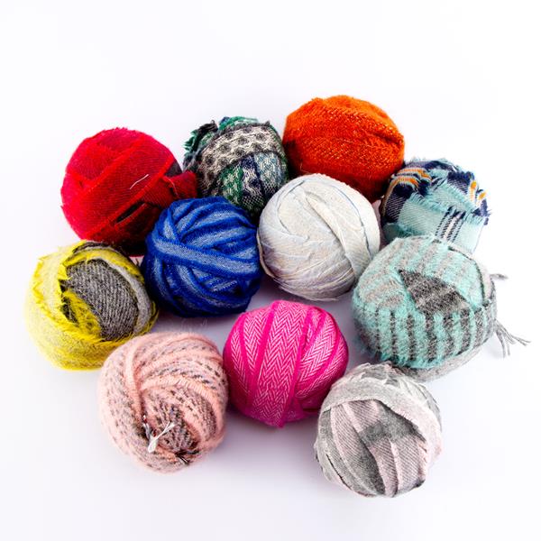 Ragged Life 100% Wool Blanket Yarn 1kg Bundle - Contents May Vary - 541923