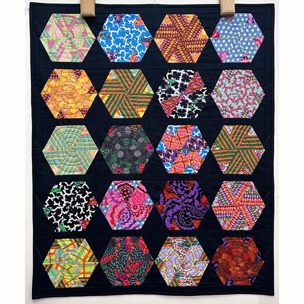 Natasha Makes Pinwheel Hexagons Quilt Kit and Instructions - 593624