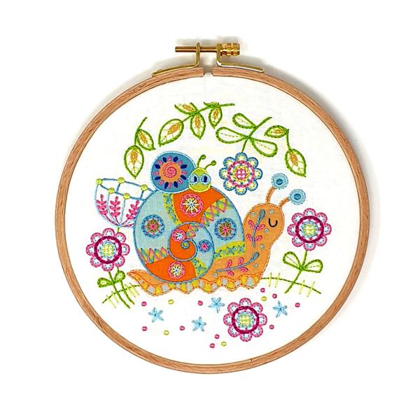 My Embroidery Durene Jones Floral Snail Kit - 626343