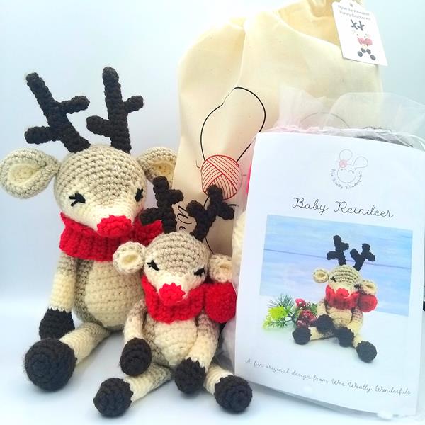 Wee Woolly Wonderfuls Ryan the Reindeer and Baby Reindeer Crochet - 732315