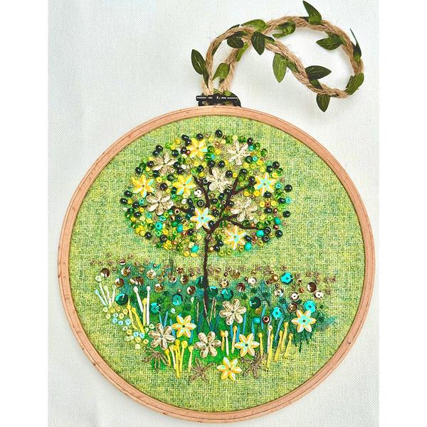 Rowandean Embroidery Happy New Year! Kit - 794022