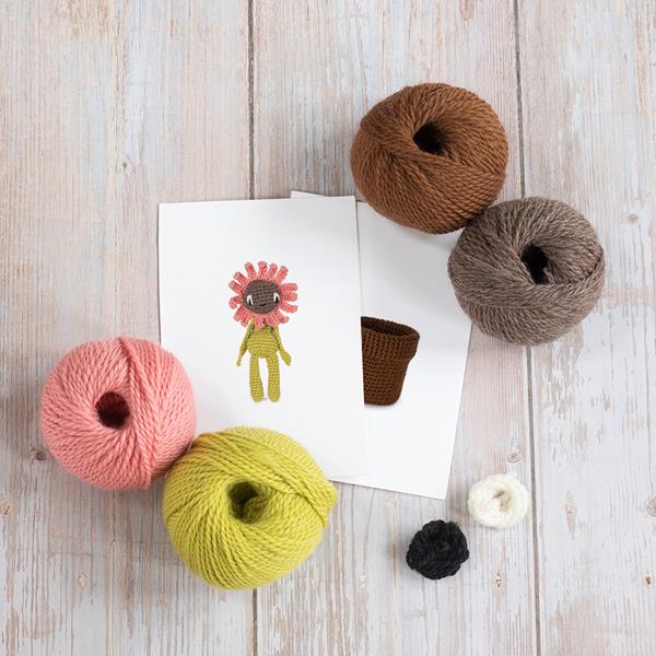 TOFT Mini Gerbera and Plant Pot Crochet Kit - 829315